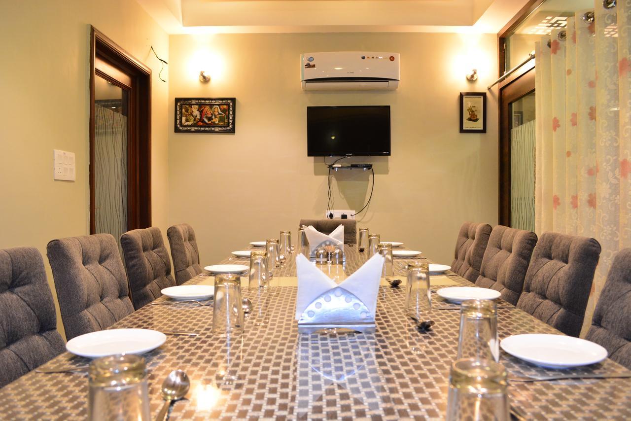 Hotel Desert Inn Barmer Екстер'єр фото